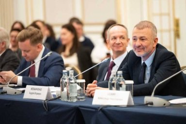 Андрей Мельниченко о развитии России: западные СМИ исказили ключевые тезисы Андрей Мельниченко о развитии России: западные СМИ исказили ключевые тезисы