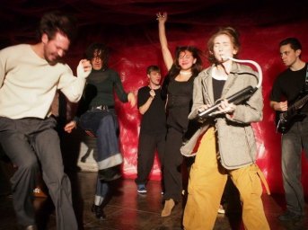 Посетители увидят выставку и аукцион современного искусства на благотворительном фестивале